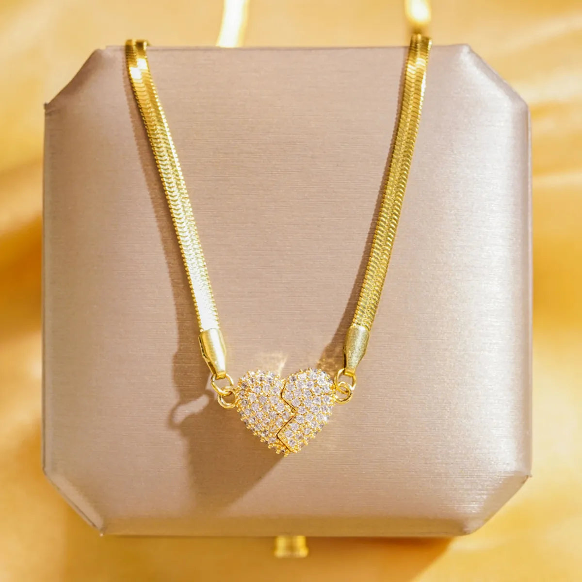 Necklaces For Big Days-Wholesale Elegant Heart Shape 304 Stainless Steel Copper Plating Inlay 18K Gold Plated K Gold Plated Zircon Pendant Necklace