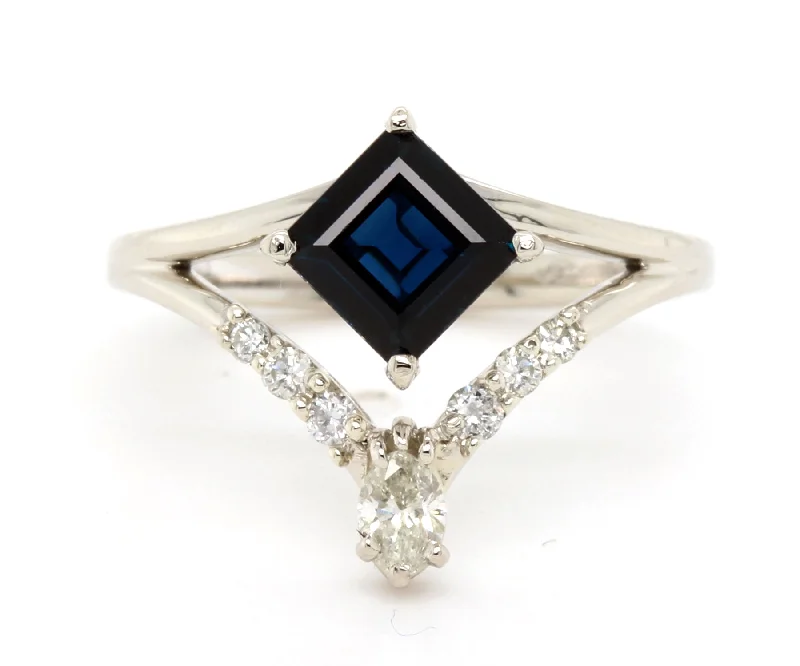 Rings For Bazaar Glow-Deep Blue Sapphire V-shaped Diamond Double Ring