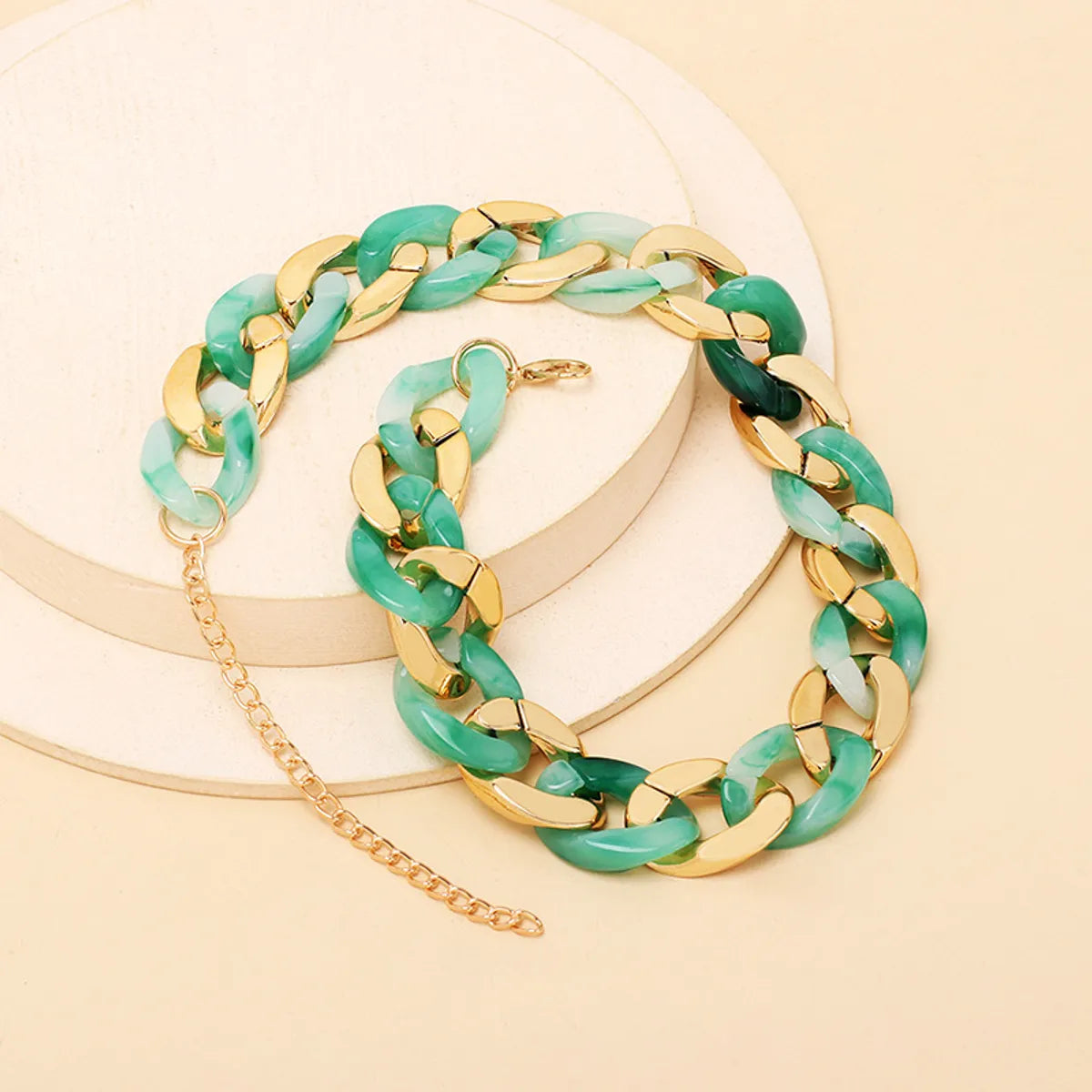 Necklaces For Wavy Hair-Design Resin Stitching Necklace Wholesale