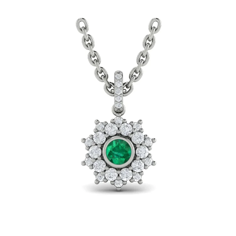 Necklaces For Thick Bracelets-Diamond Star Cluster and Emerald Pendant Necklace