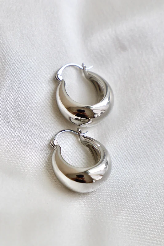 Earrings For River Vibes-SILVER COCO CHUNKY HOOP EARRINGS