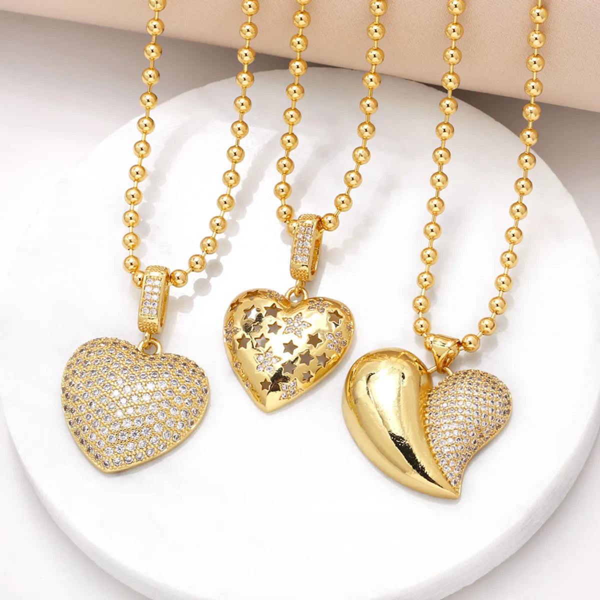 Necklaces For Short Drops-201 Stainless Steel Copper 18K Gold Plated Hollow Out Inlay Heart Shape Zircon Pendant Necklace