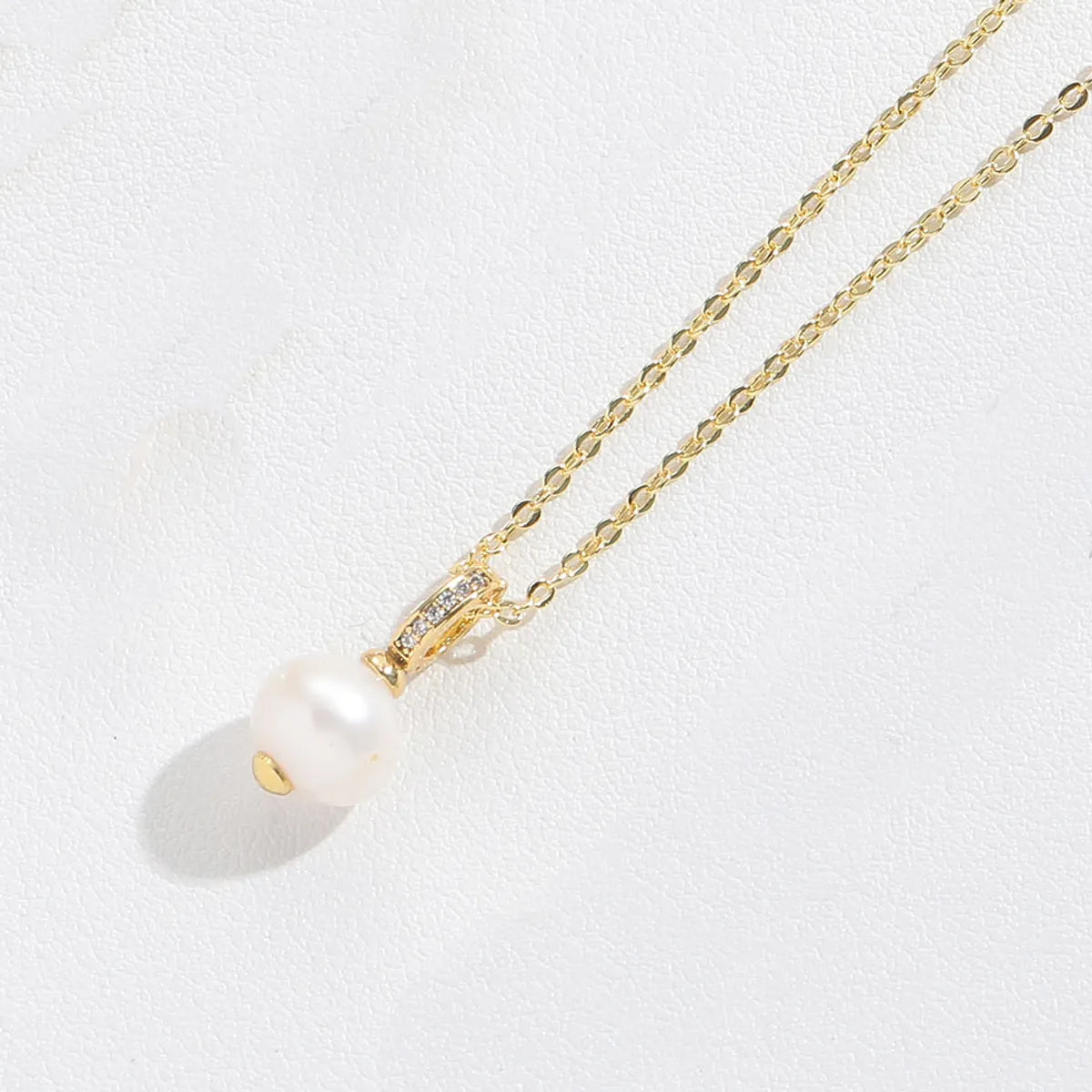 White Zirconium Pearl (Gold)