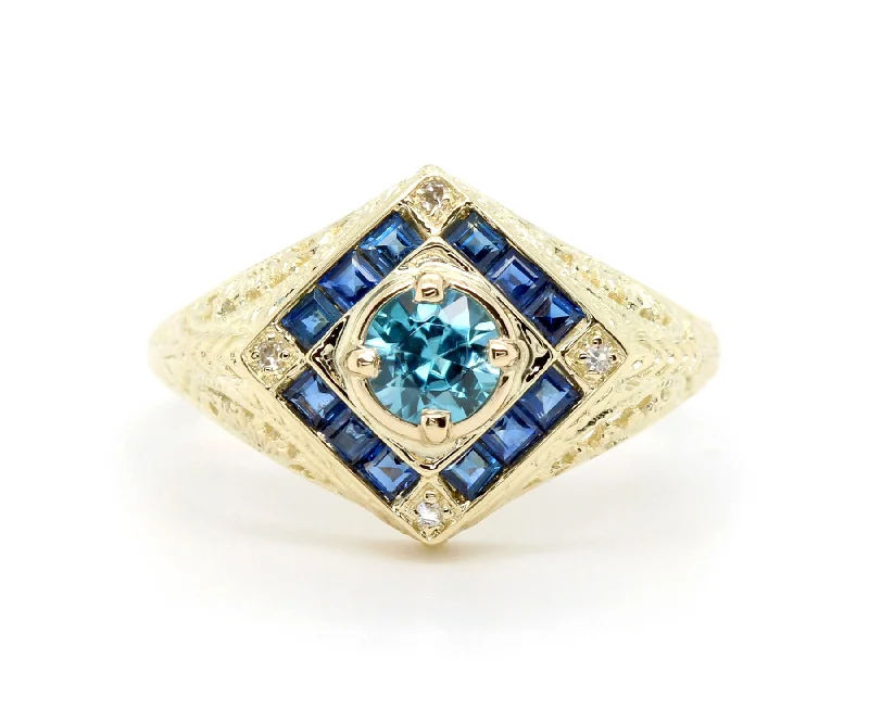 Best Base Rings-Vintage Blue Sapphire Zircon Gold Ring