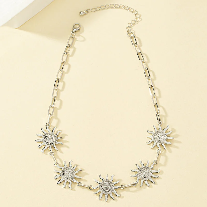 Prime Necklaces For Mild Looks-1 Piece Exaggerated Sun Smiley Face Alloy Plating Women's Necklace