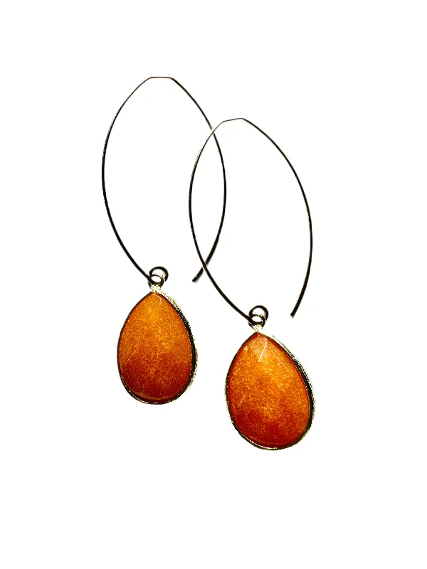 faceted apricot