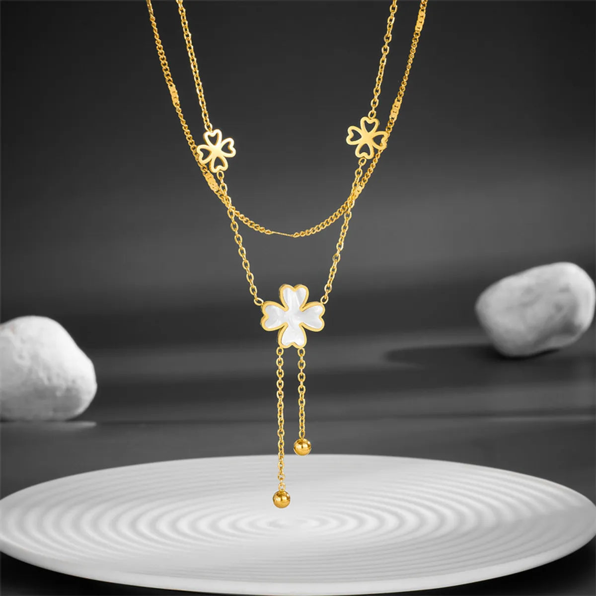 Necklaces Glint Reviews-Simple Style Four Leaf Clover Titanium Steel Plating Layered Necklaces