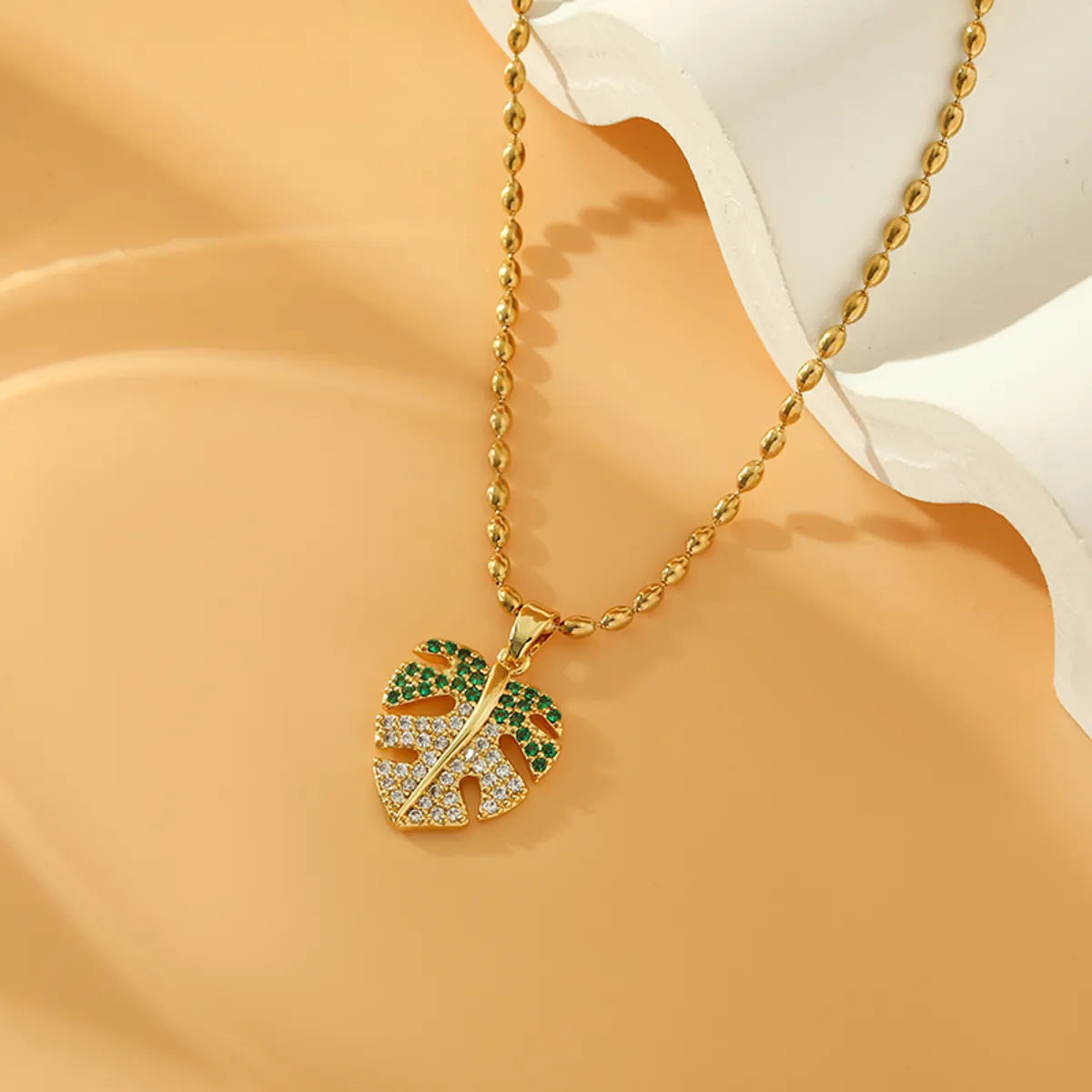 Necklaces For Deep Glow-Stainless Steel Copper 18K Gold Plated Simple Style Leaves Plating Inlay Zircon Pendant Necklace