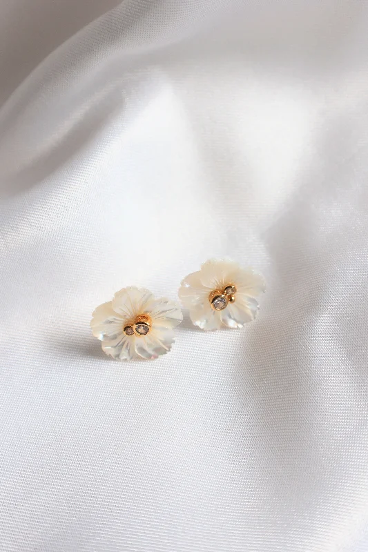 Earrings For Full Links-Shell Flower Earrings