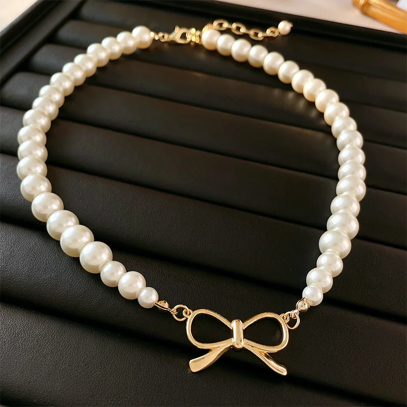 3# Necklace-White Bow