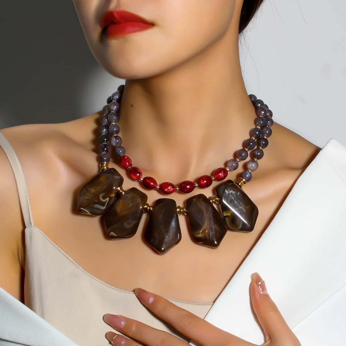 Old Necklaces For Feel-Elegant Retro Color Block Plastic Resin Women's Necklace