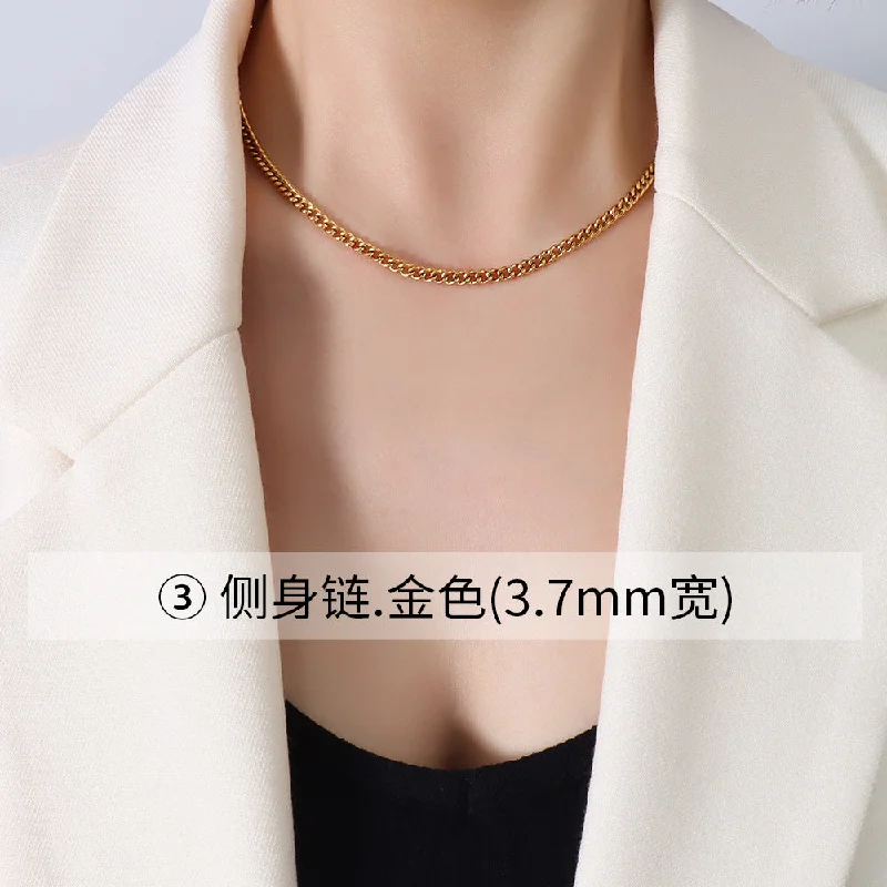 P1122 Gold Curb Necklace