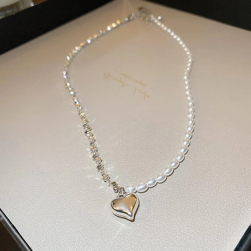 19# Necklace-Silver-Broken Silver Heart