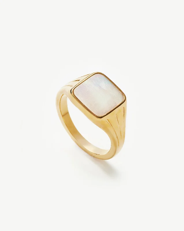 Rings Guard Secrets-Lucy Williams Square Signet Ring | 18ct Gold Vermeil/Mother of Pearl