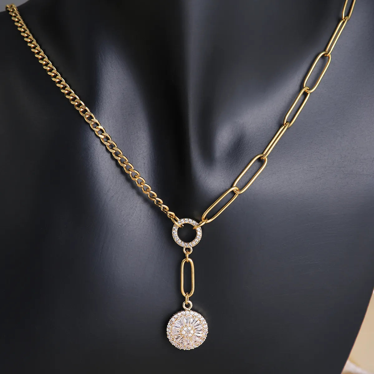 Golden, round Necklace