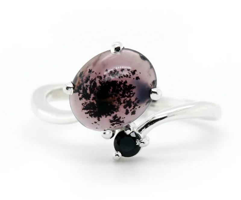 Rings Gleam Secrets-Floral Sage Chalcedony Spinel Twist Ring